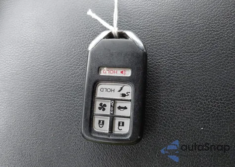 2018 Honda Clarity Plug-In Hybrid из США, поврежденный, VIN JHMZC5F13JC005655